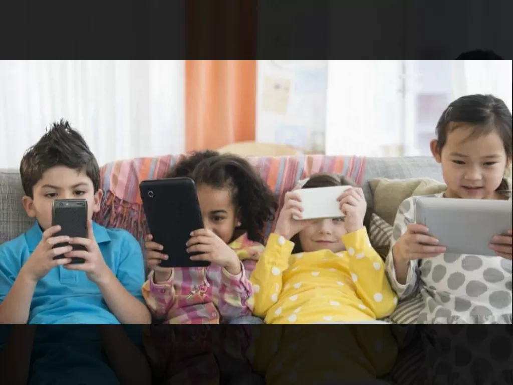 Geger Israel! Larang HP SD Mulai 2026, Cegah Sosmed Berlebih Anak!}